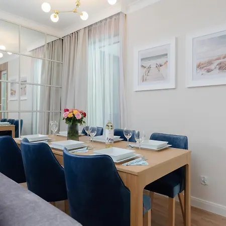 Apartament Na Wyspie By Renters Prestige 아파트 코워브제크